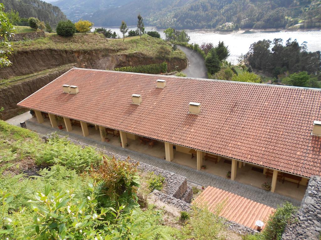 Vale De Azereiros Apartamentos Geres Zimmer foto